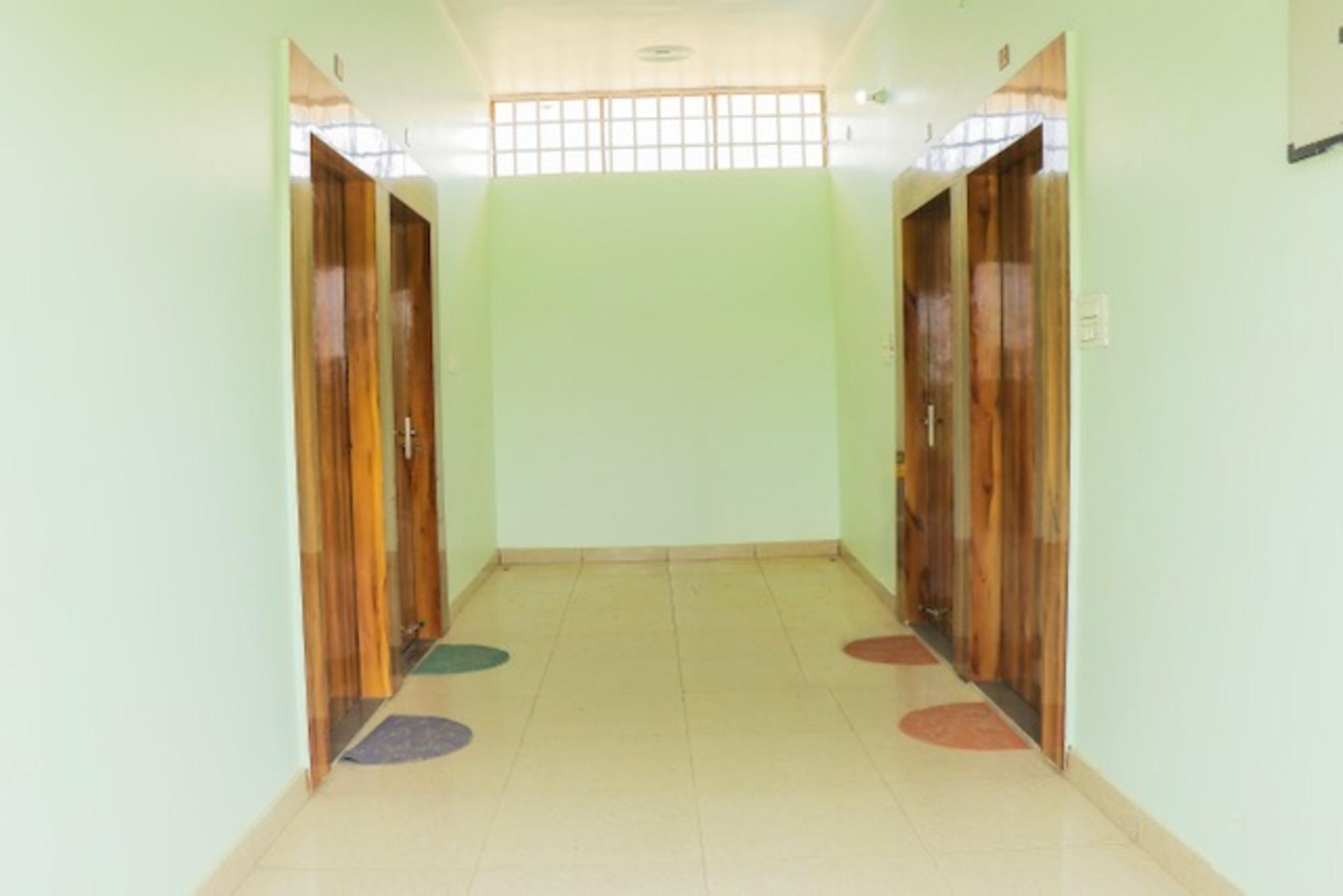 Hotel Raj Garden View