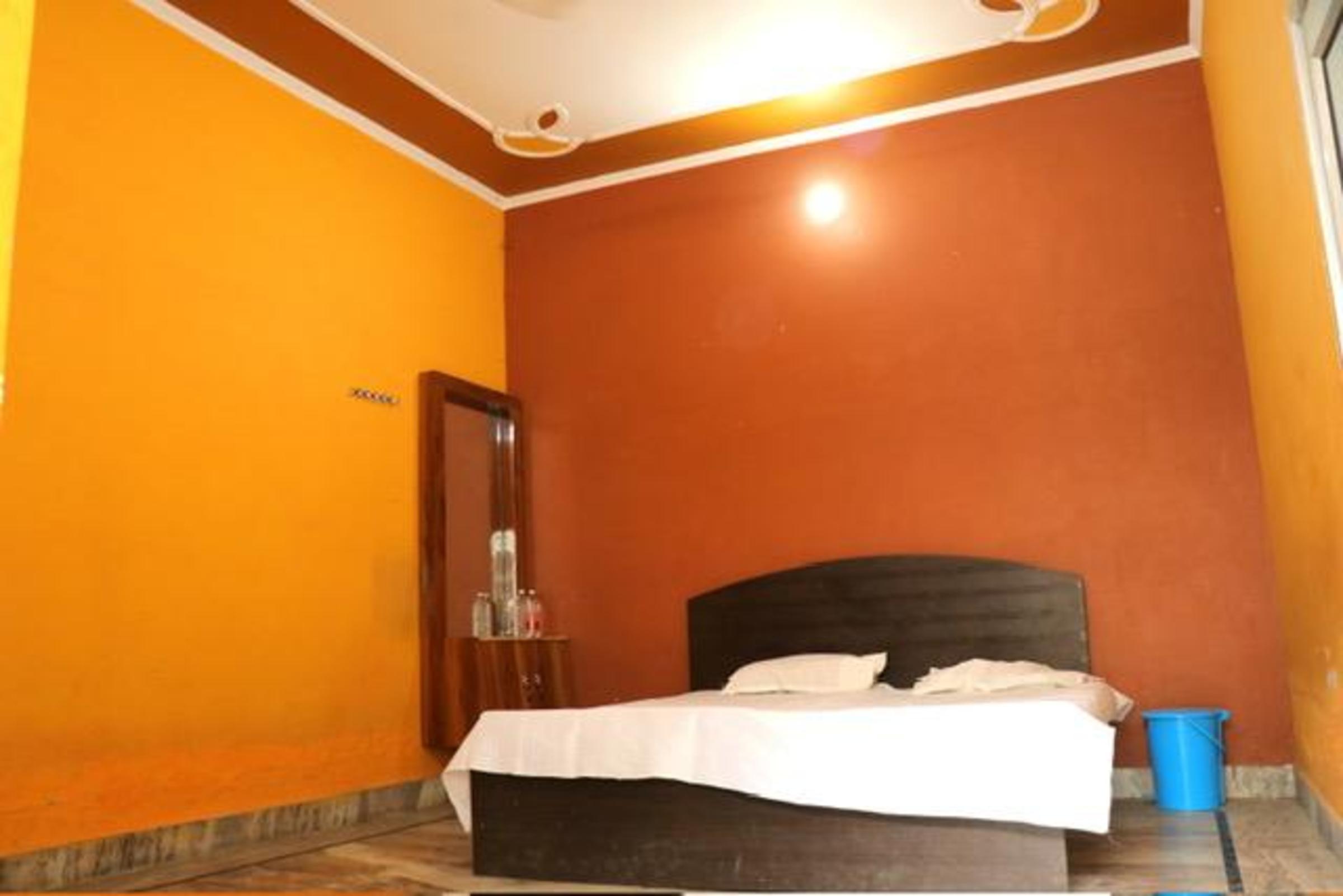 Standard Room Raj Garden