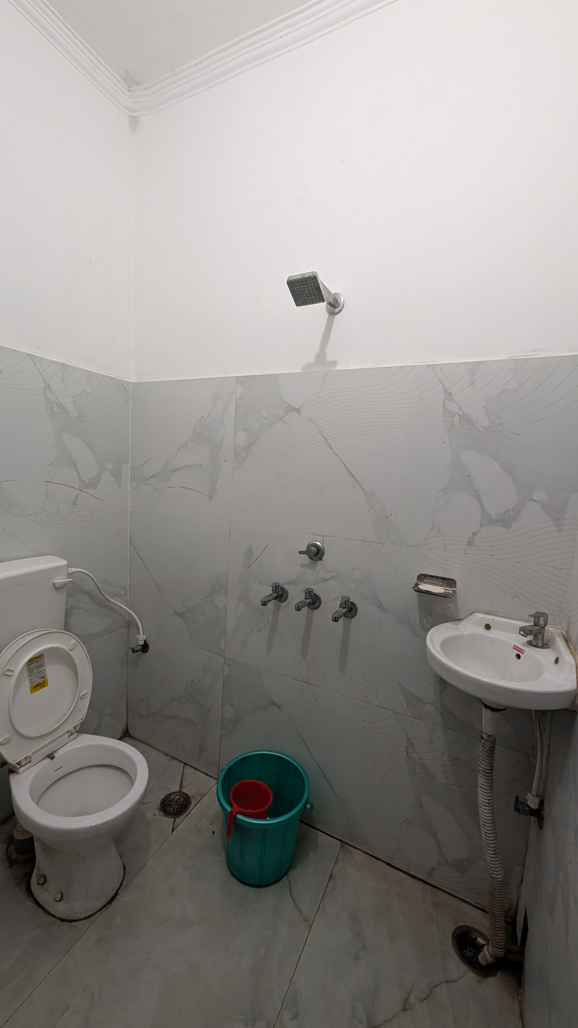 Single Bed Room Bathroom